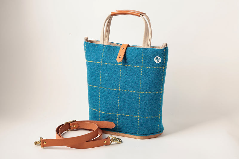 厚底仕様　ショルダー付　ナラの木と椅子張り生地のトートバッグ【Ribbonブルー/イエロー/】