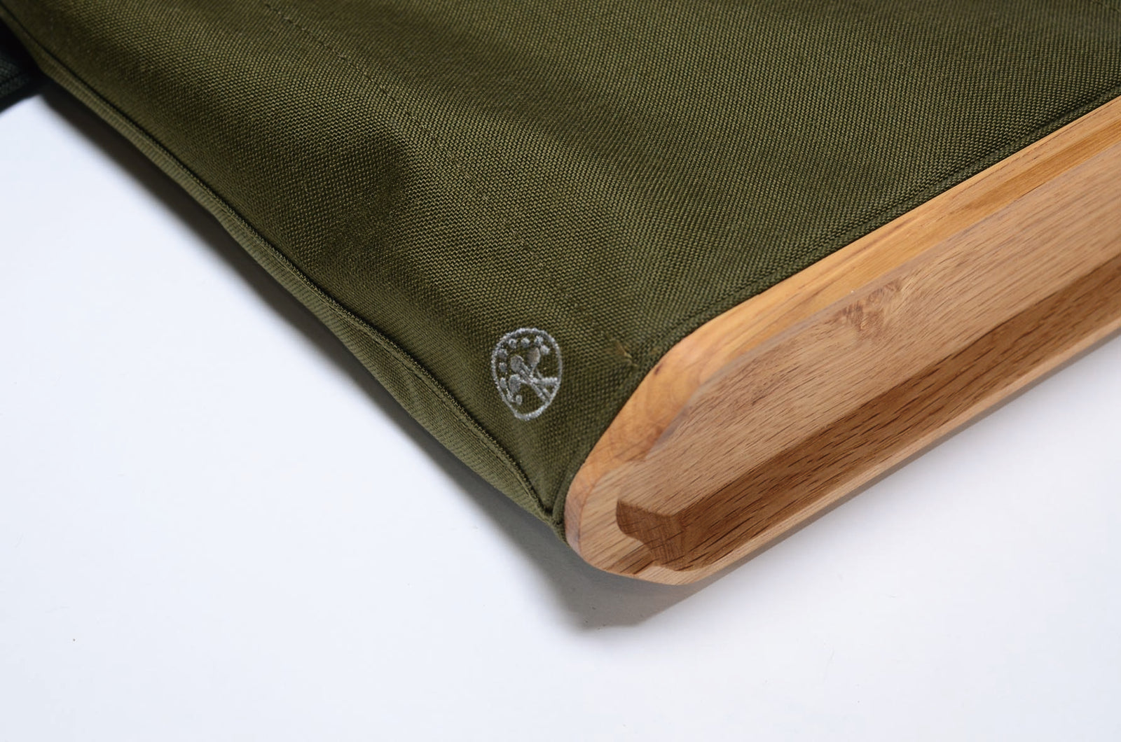 ナラの木と布のブックトート【カーキ】 cordura nylon – キナリ