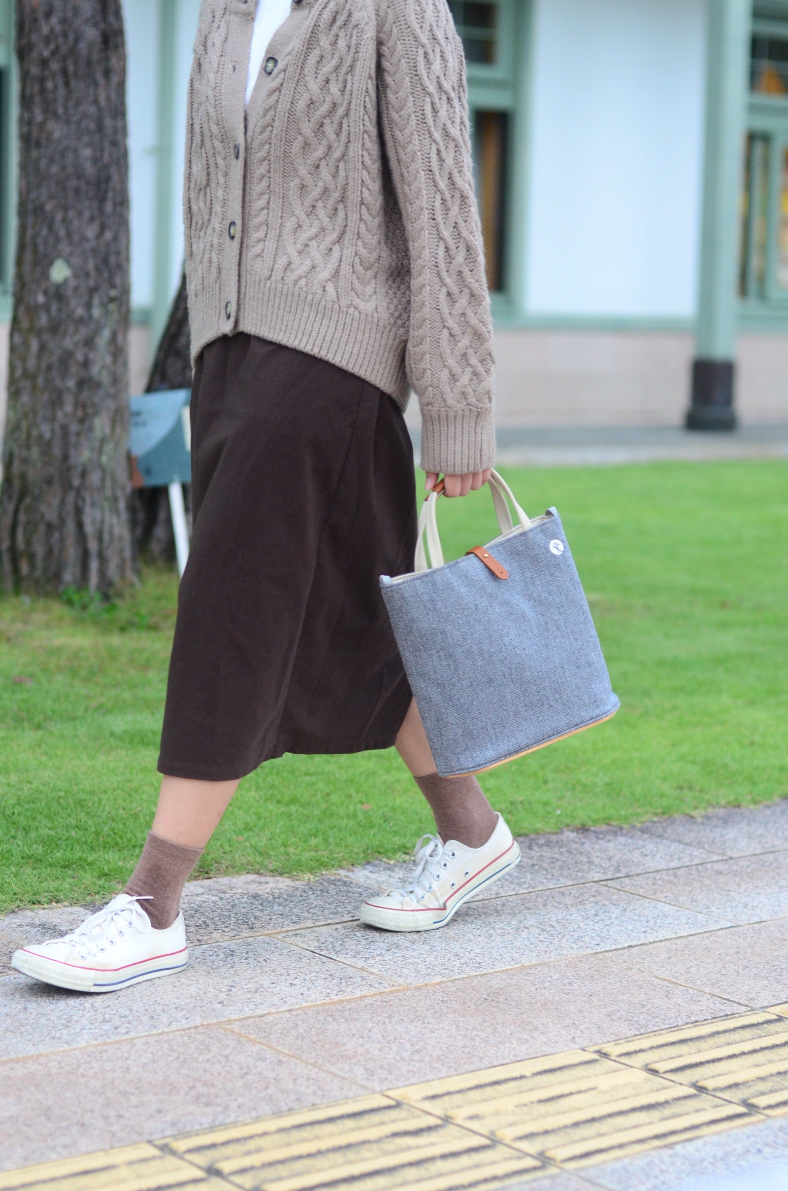 upholstery fabrics × wood TOTE BAG 【NCグレー】 – キナリ木工所