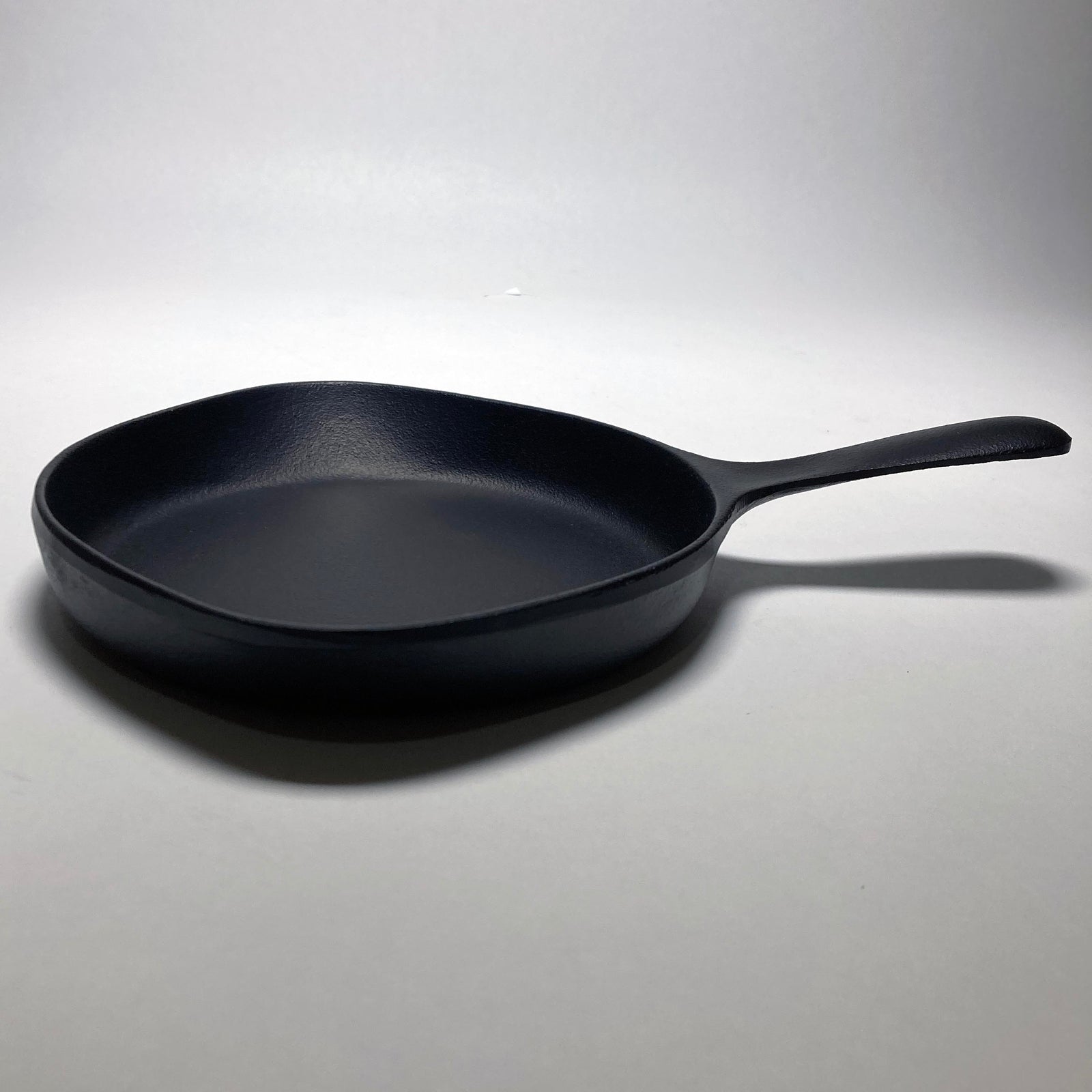 柳宗理 南部鉄器ミニパン（蓋なし） – キナリ木工所